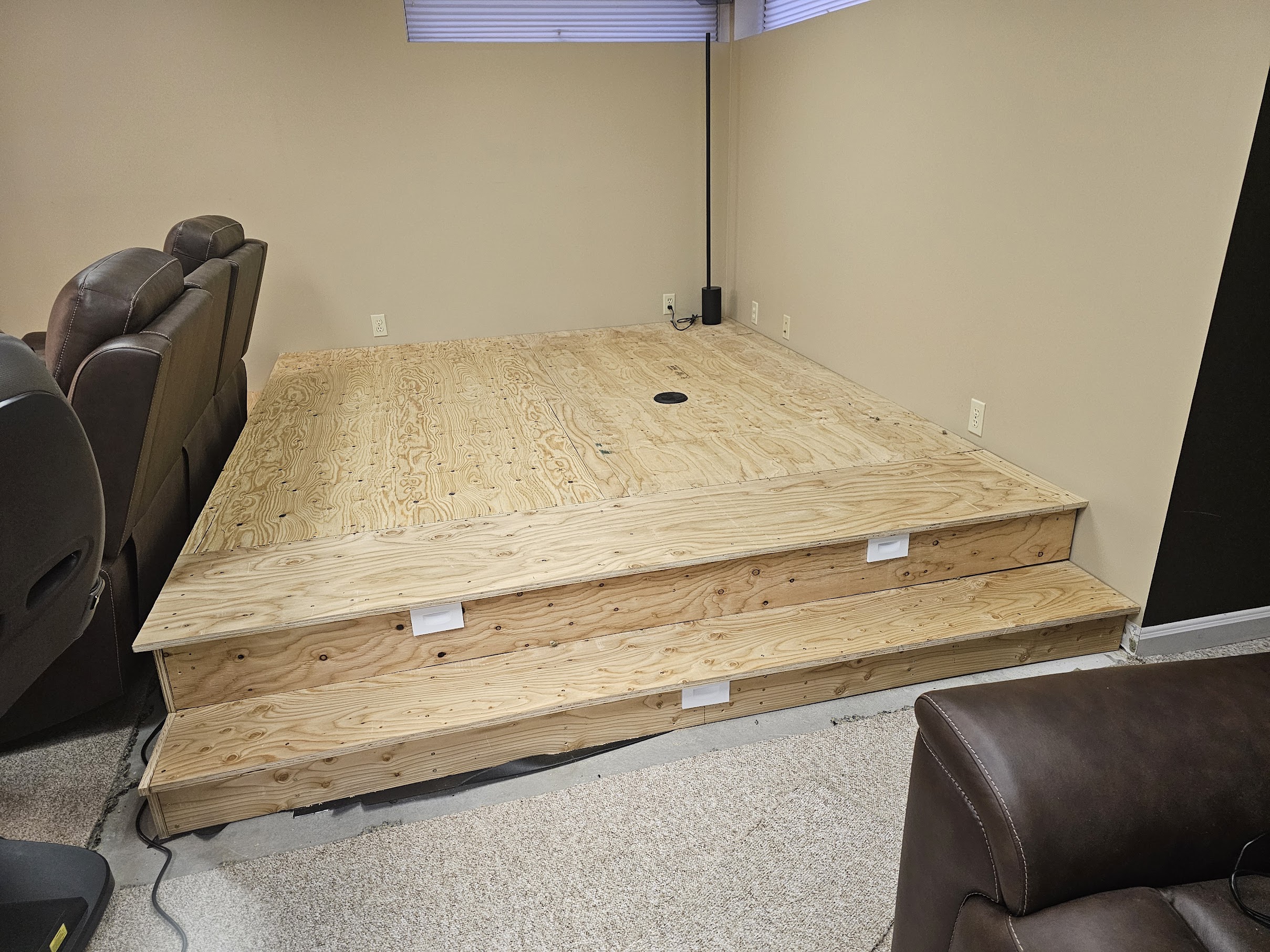 Platform pre-carpet with speaker stand